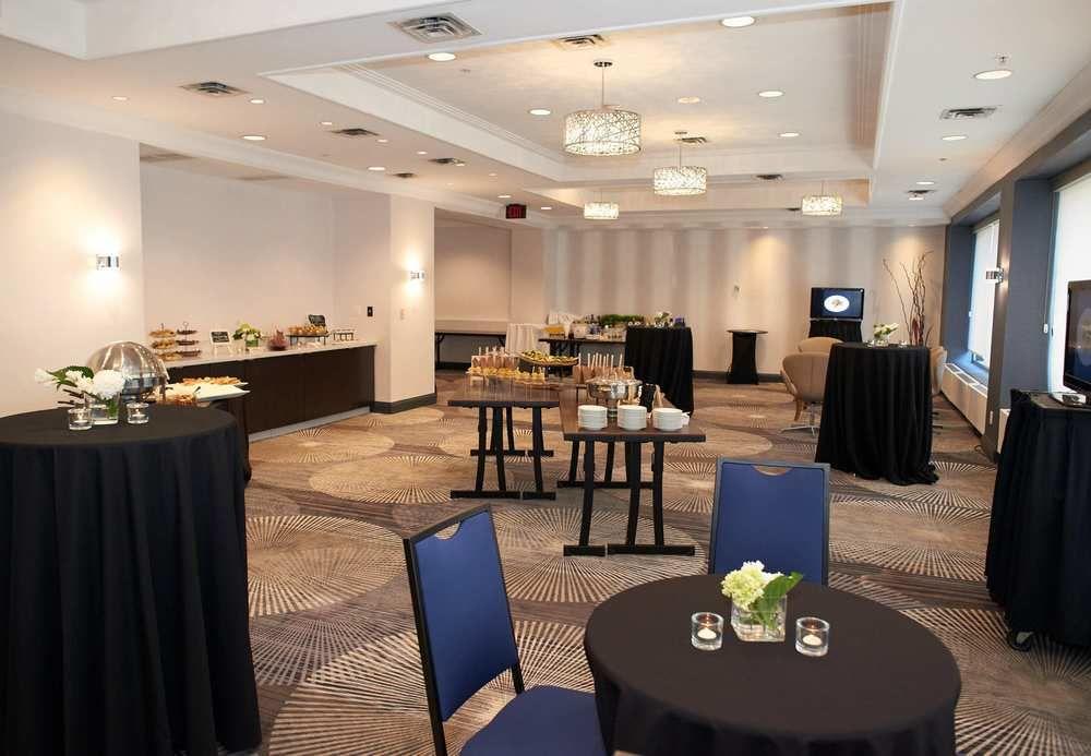 Courtyard By Marriott Toronto Downtown Hotel Exterior foto